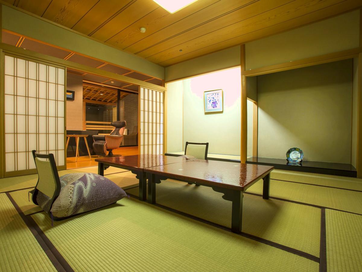 Hotel Yamashiro Onsen Midori No Yado Bansyoukaku Kaga  Exterior foto