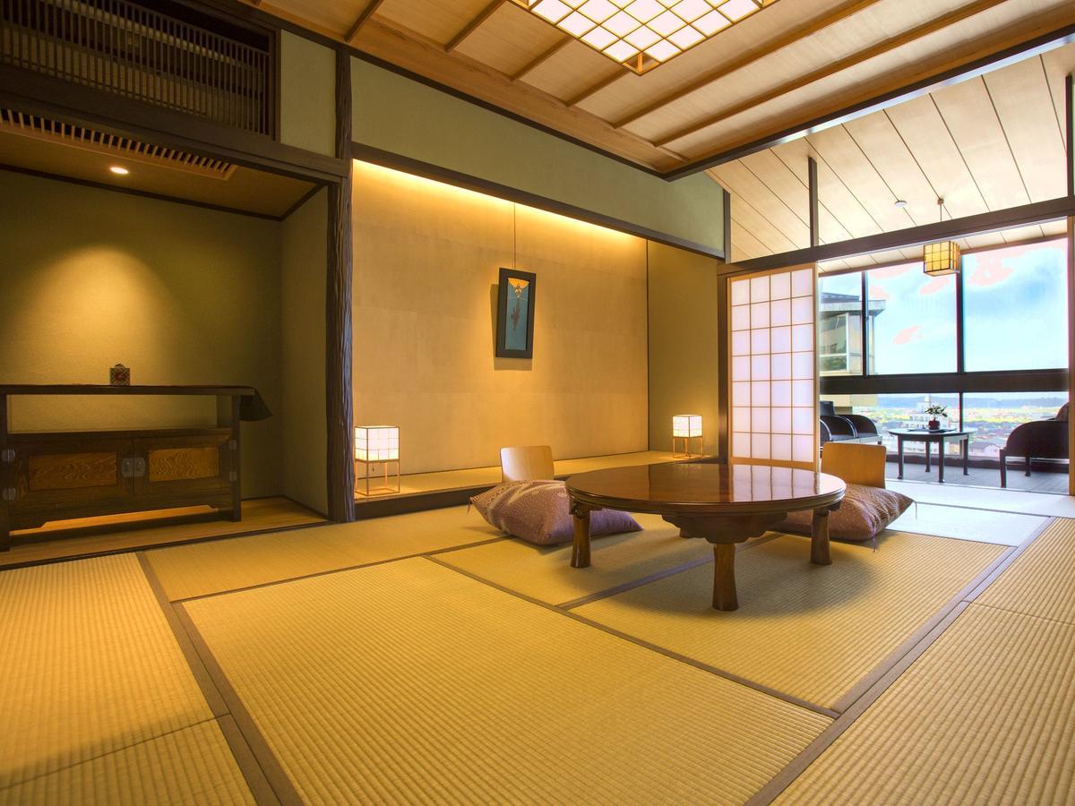 Hotel Yamashiro Onsen Midori No Yado Bansyoukaku Kaga  Exterior foto